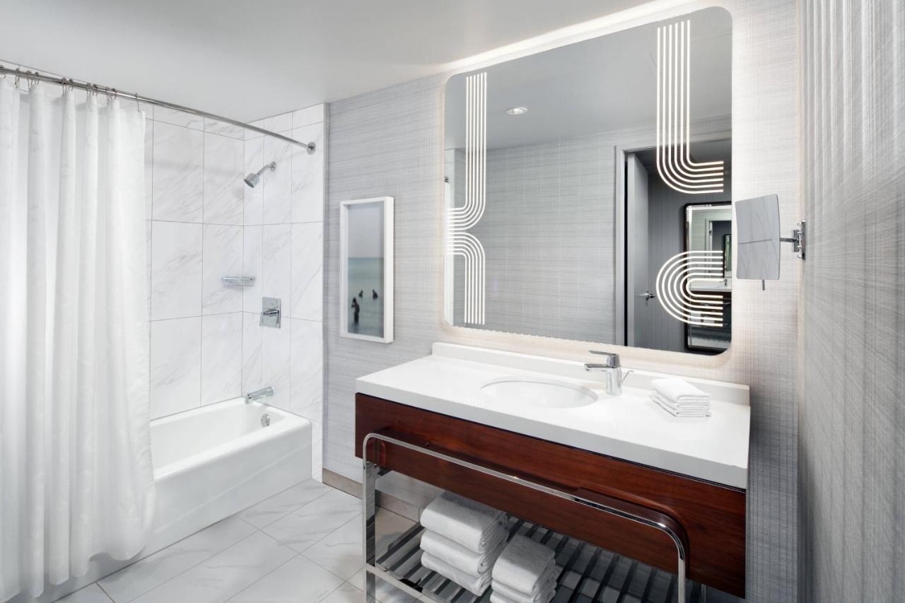 Sheraton Grand Los Angeles Eksteriør billede